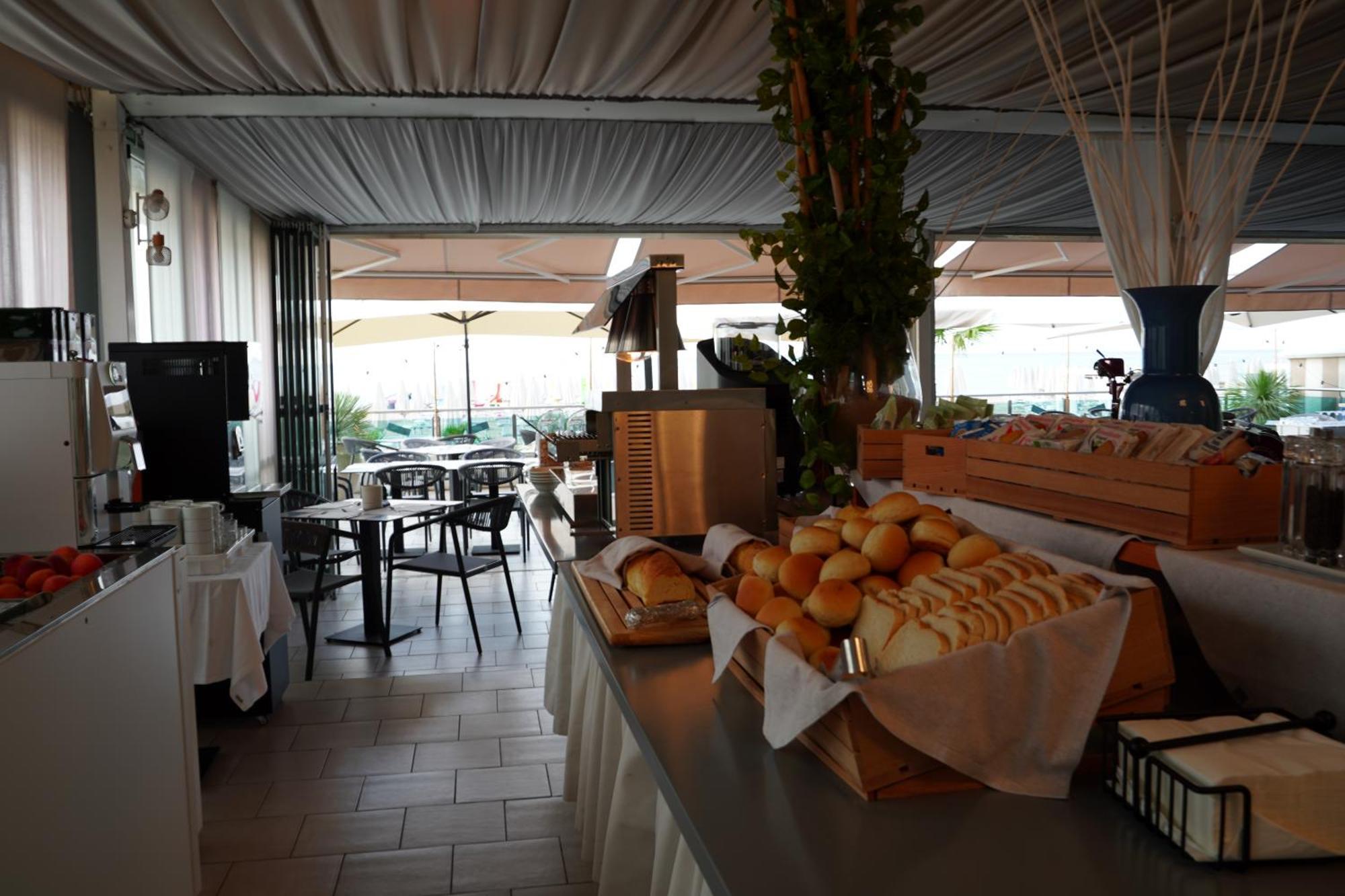 Hotel Delaville Frontemare 3*