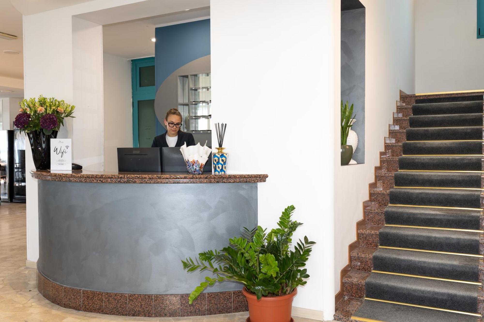 Hotel Delaville Frontemare 3*